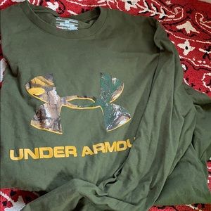 Underarmour camo logo long sleeve